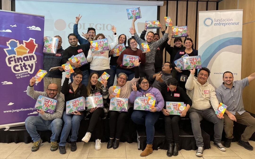 Programa Juega y Aprende Finanzas Personales – Gobierno Regional Metropolitano de Santiago – Certificación Facilitadores Juego FinanCity Bilingüe – 2023 – 2024