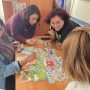jugando_en_aula-antofaeduca-fundacion-entrepreneur-28